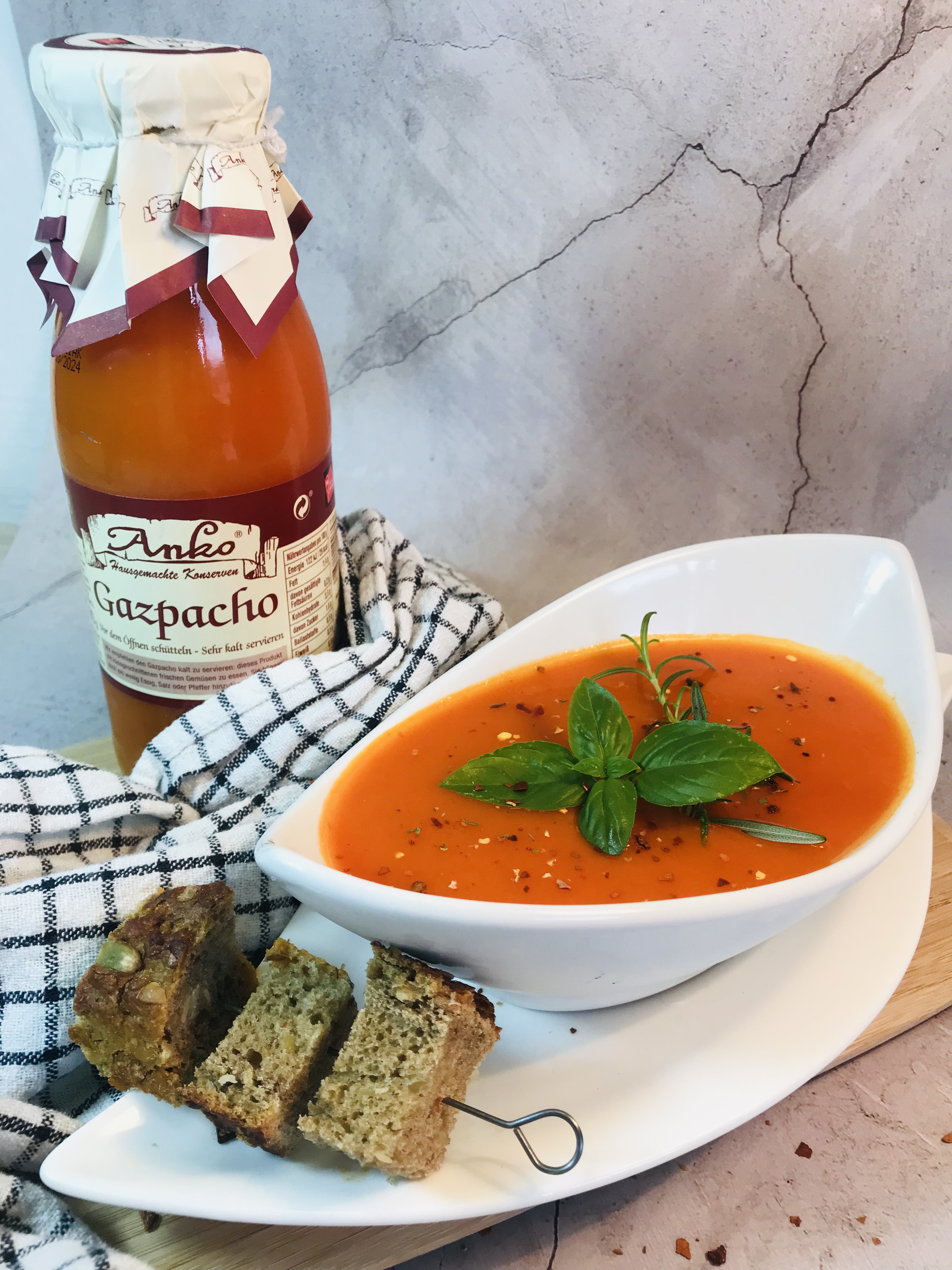 Anko Gazpacho kalte spanische Gemuesesuppe Serviervorschlag